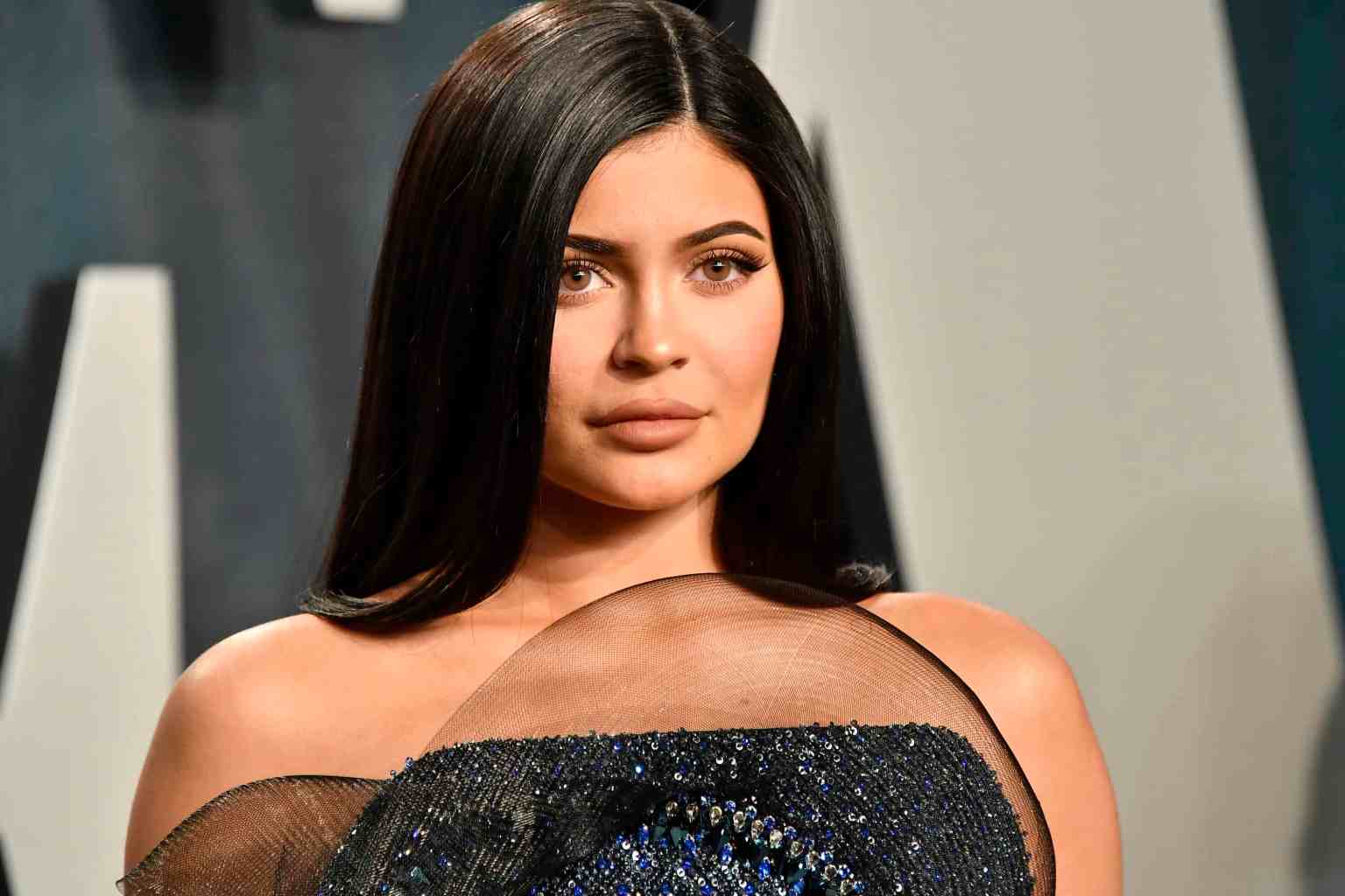 Kylie Jenner Shows Off Her Skills As She Styles Daughter Stormi Webster ...