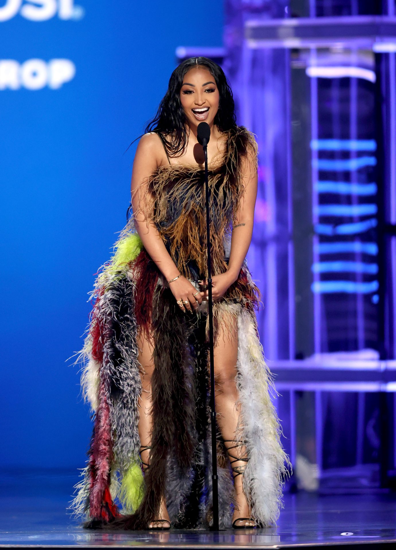 Buzy Baker tested the MJB music knowledge of several stars at Las Vegas' MGM Grand -- like reggae star Shenseea, Chlöe, the adorable Combs Twins, and rapper French Montana -- where Mary J. Blige was acknowledged as an "Icon" in the music industry. Buzy Baker tested the MJB music knowledge of several stars at Las Vegas' MGM Grand -- like reggae star Shenseea, Chlöe, the adorable Combs Twins, and rapper French Montana -- where Mary J. Blige was acknowledged as an "Icon" in the music industry.