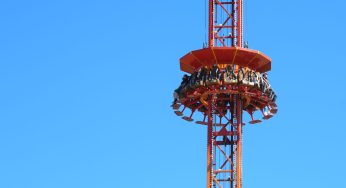 Viral Video Shows Drop Tower Amusement Ride Crashing Into Ground, 16 People Reportedly Injured 