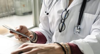 WTF?! Medical Practice Accidentally Texts Mass ‘Aggressive Lung Cancer’ Diagnosis While Trying To Wish Patients ‘A Very Merry Christmas’